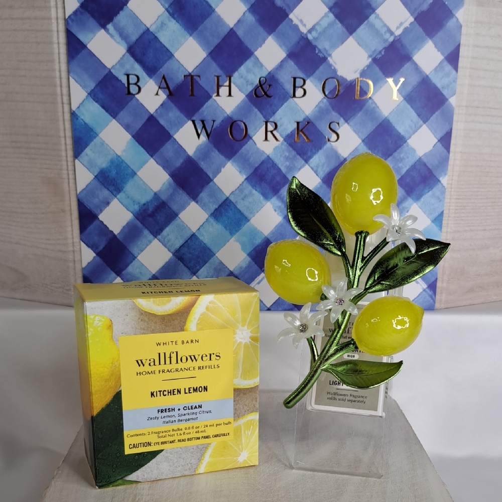 WHITE BARN WALLFLOWERS PLUG SCENT-CONTROL & REFILLS 3-PIECE HOME FRAGRANCE SET